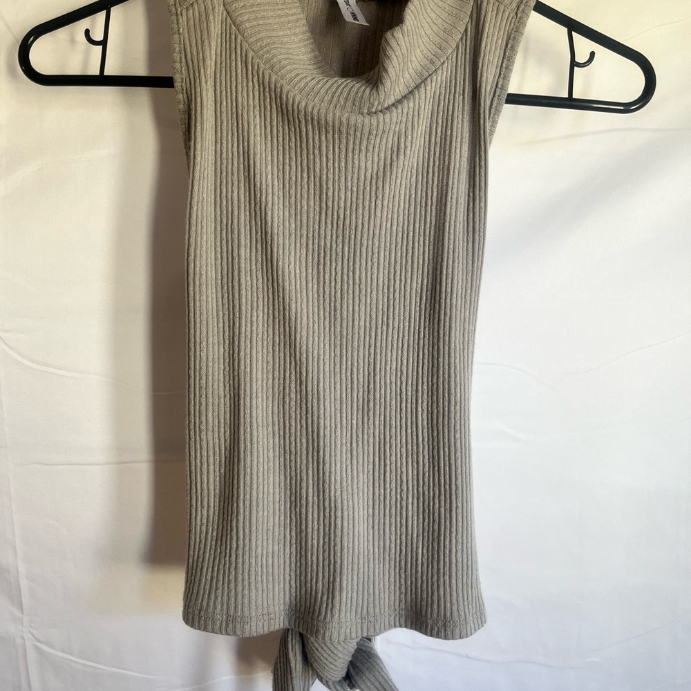 Sleeveless Ribbed Cowl Neck Sweater - Gray